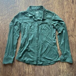 REI Women’s XS/ extra small green Sahara Solid Long Sleeve Shirt